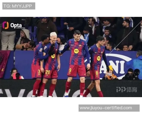 西甲焦点战里昂与巴萨握手言和补时进球引发转会热议