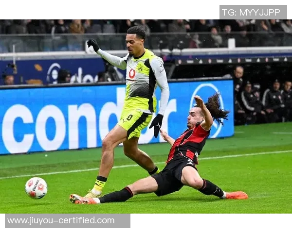 德甲激战:本菲卡与多特蒙德鏖战成平局数据分析引发热议 德甲激战:本菲卡与多特蒙德鏖战成平局数据分析引发热议