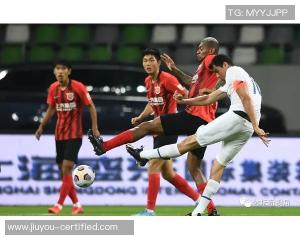 热刺与切尔西友谊赛激战四三神扑时刻引发争议判罚全场沸腾