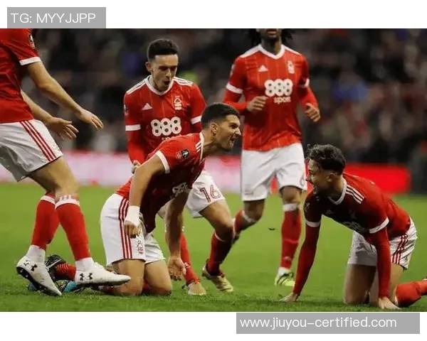 国王杯精彩对决阿森纳大胜巴黎圣日耳曼红牌事件引发全场热议