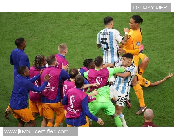 国王杯激战巴萨与莱比锡握手言和红牌争议引发全场热议