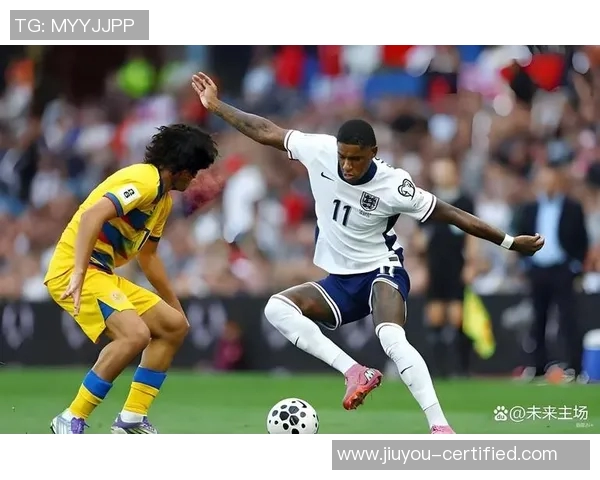 中超焦点战曼联与巴萨激战成平争议判罚引发全场热议