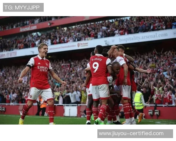 友谊赛精彩对决那不勒斯与阿森纳战成平局引发全场热议